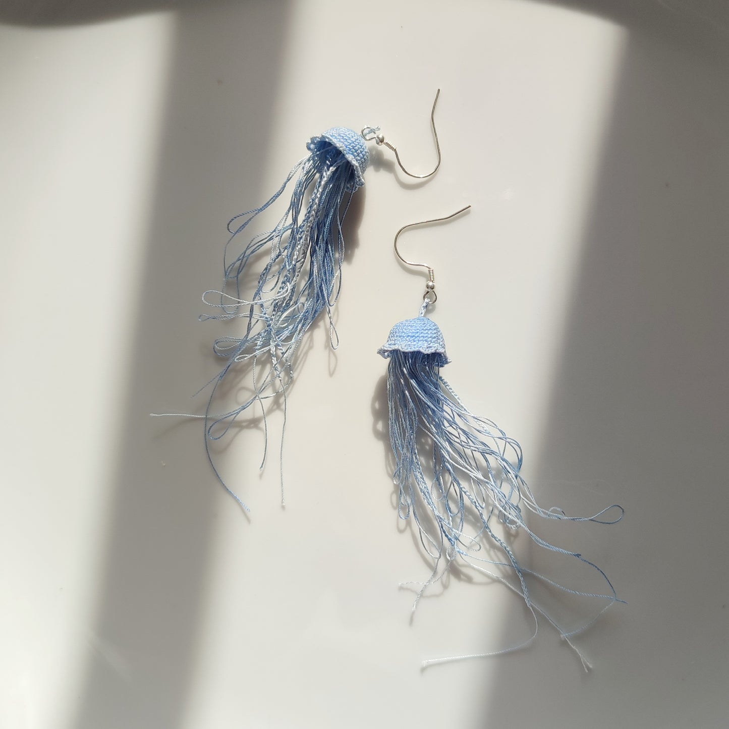 Boucles d'oreilles en crochet Méduse - bleu