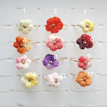Charger l'image dans la galerie, Bague au Crochet Fleurs