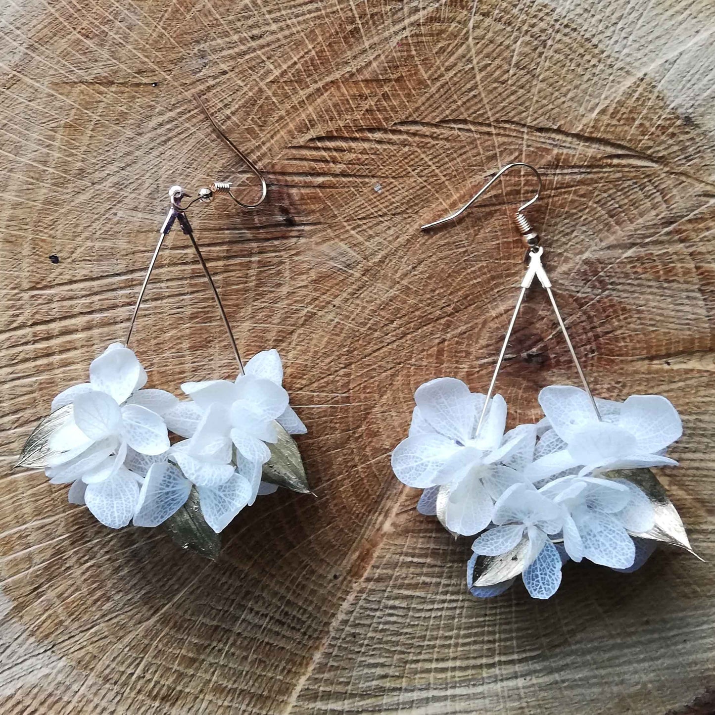 Boucle d'oreilles blanc en fleurs séchées