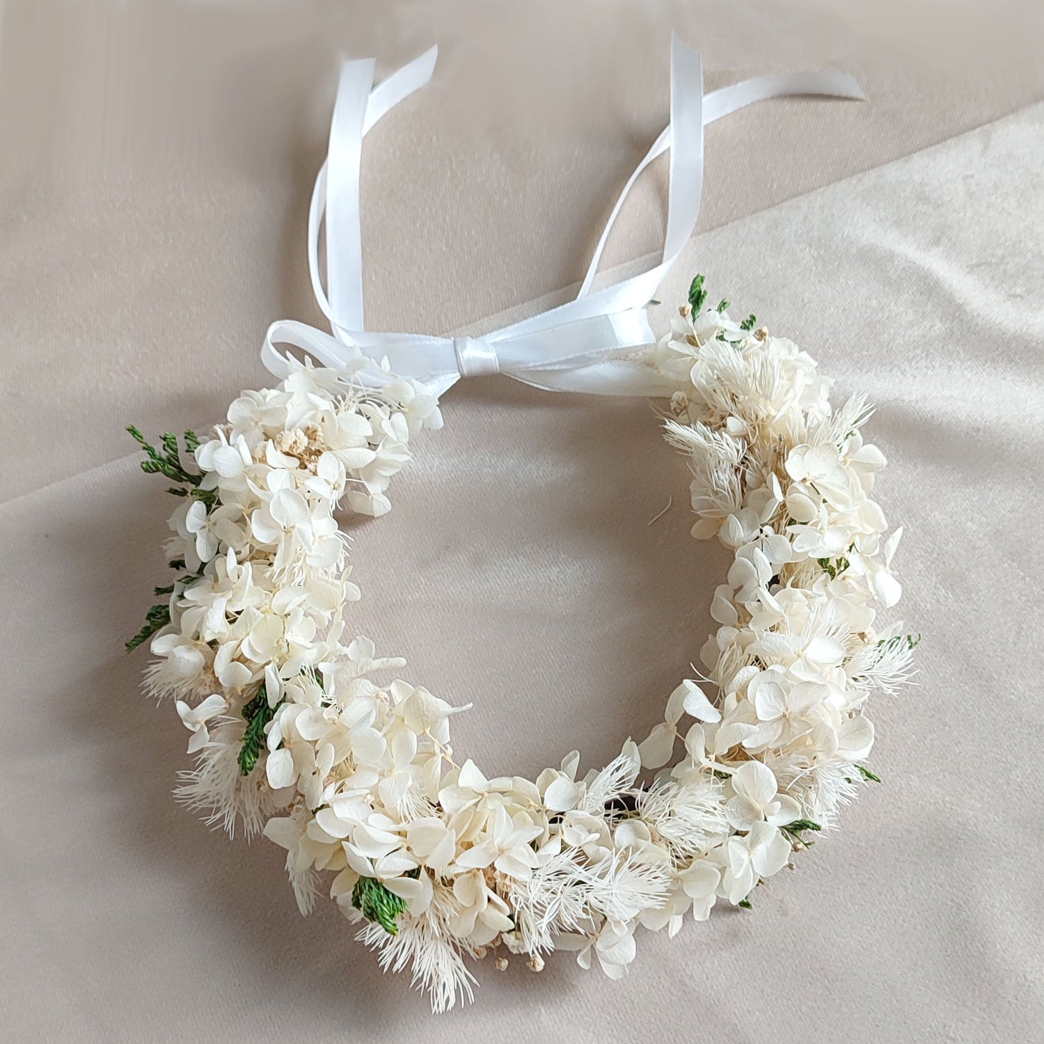 Couronnes en fleurs séchées et stabilisées