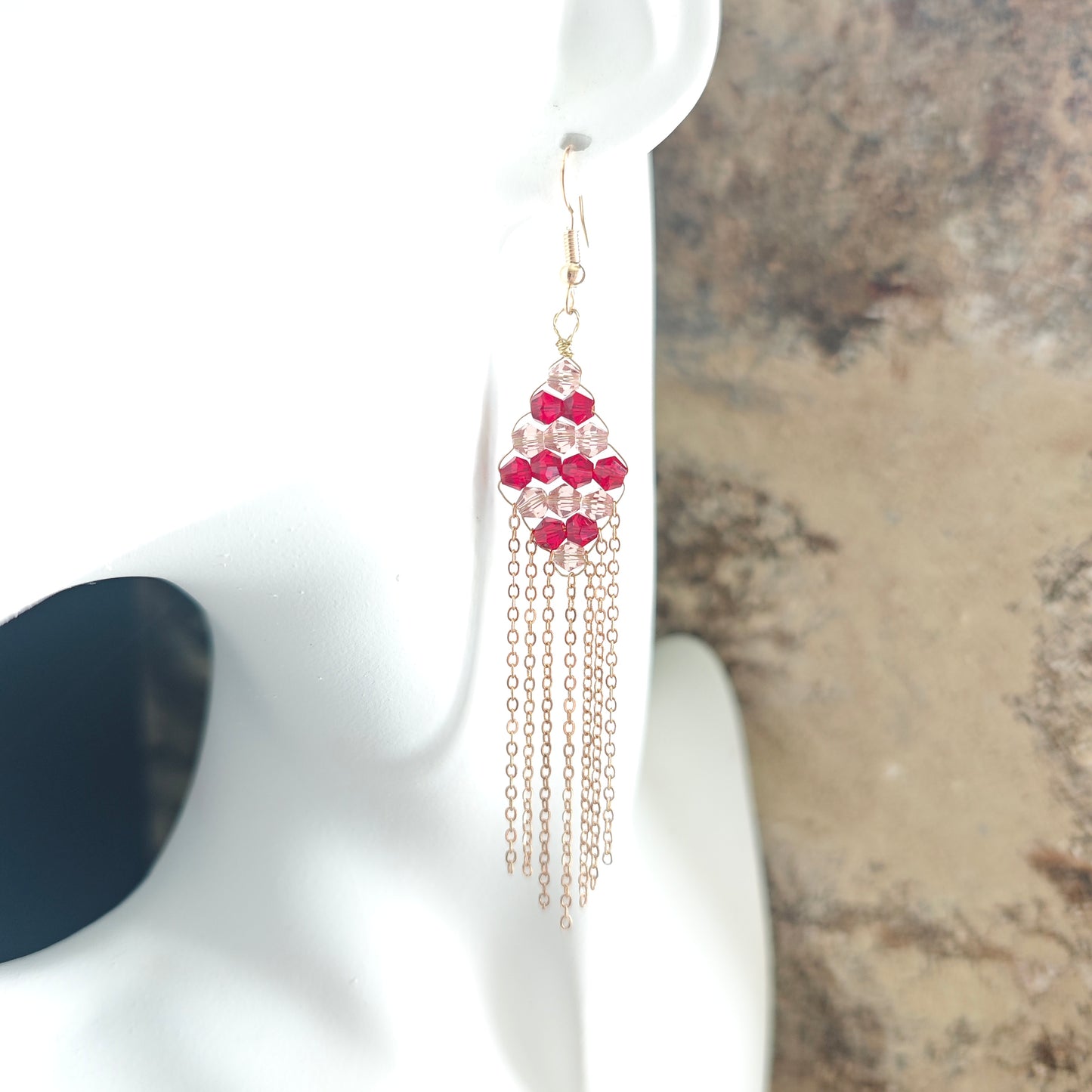 Boucles d’oreilles losange en perles rouges faites main