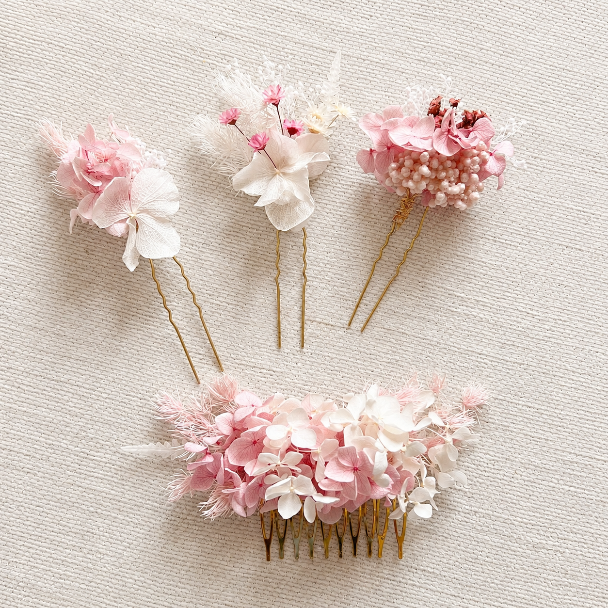 Trois épingles Rosée en fleurs stabilisées roses et blanches pour chignon de mariée