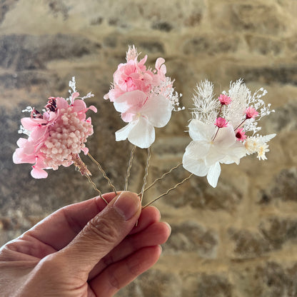 Création artisanale La Boutique de Calisto en fleurs stabilisées pour coiffure de mariée      