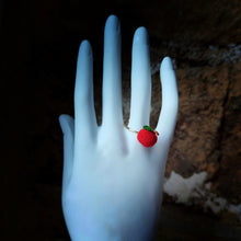 Charger l&#39;image dans la galerie, Bague en crochet fait main pomme
