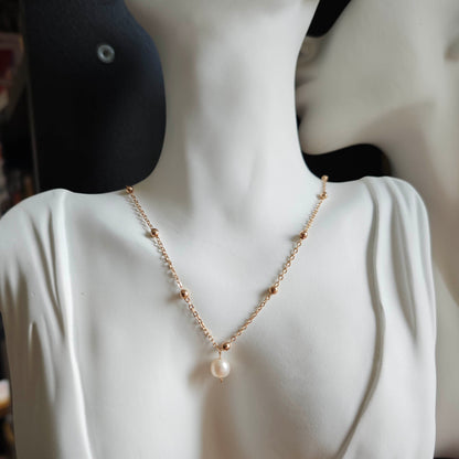 Collier de fleurs Clara