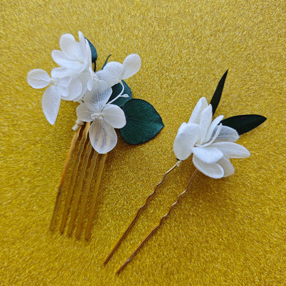 Détail des fleurs séchées stabilisées et des textures végétales de la collection Sylvine