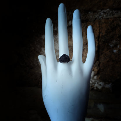 Bague en crochet cœur - Rouge / Noir