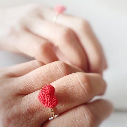 Bague en crochet cœur - Rouge / Noir