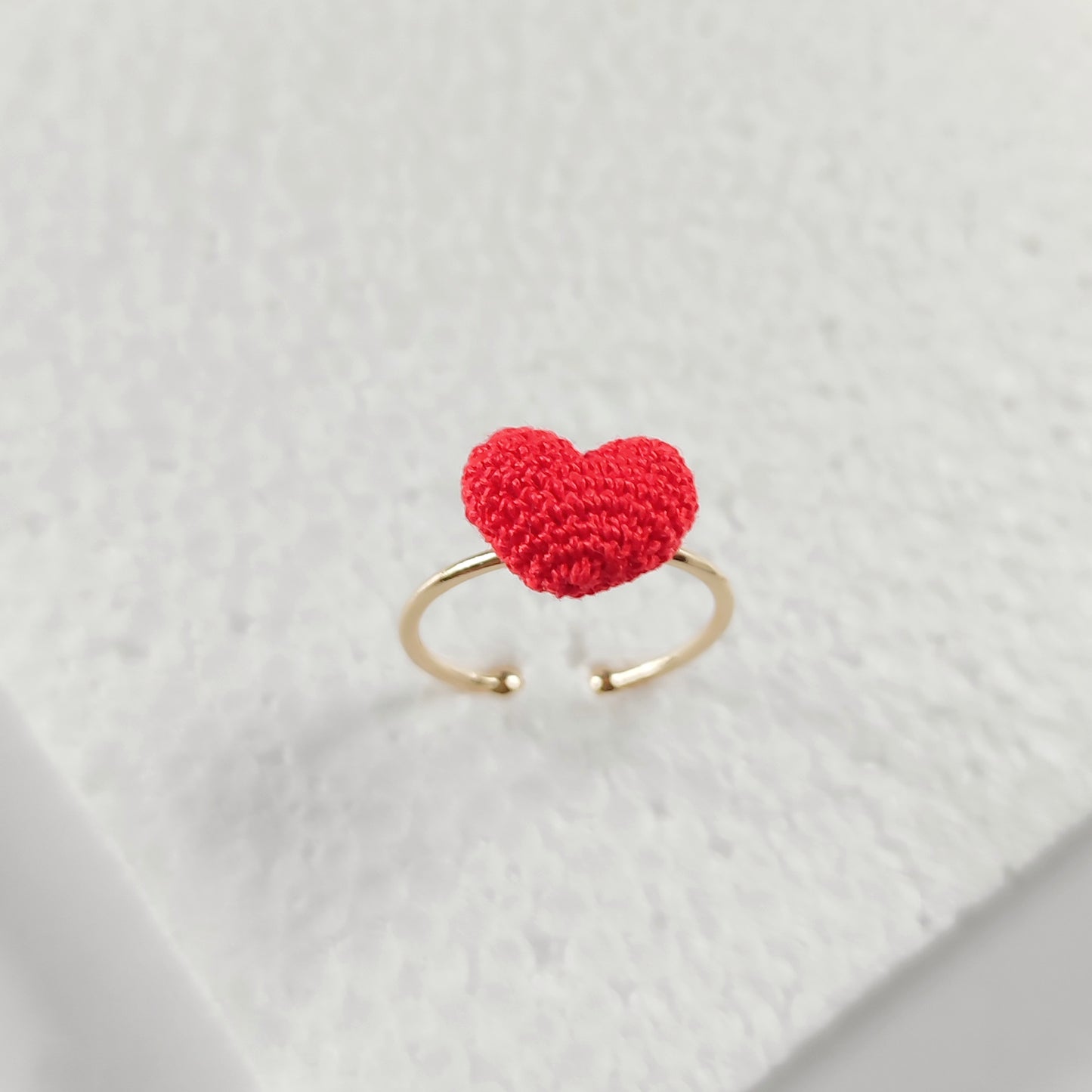 Bague en crochet cœur - Rouge / Noir