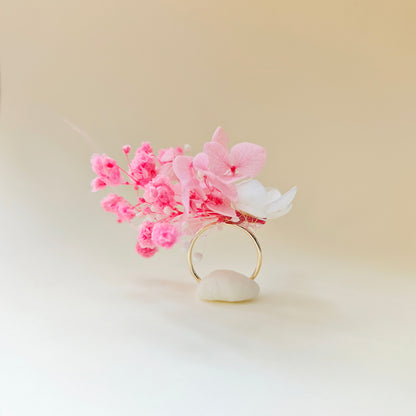 Bague ajustable en fleurs séchées roses et blanches, collection Lilas