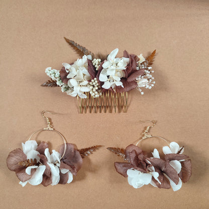 Bijoux en fleurs éternelles de la collection Ambre, parfait pour les mariées à la recherche d’élégance et de simplicité.