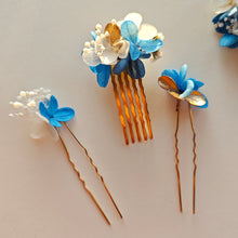 Charger l&#39;image dans la galerie, Set de trois accessoires cheveux floraux bleu, blanc et or, collection Léonie
