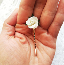 Charger l&#39;image dans la galerie, épingle à cheveux blanc, Épinglette de rose
