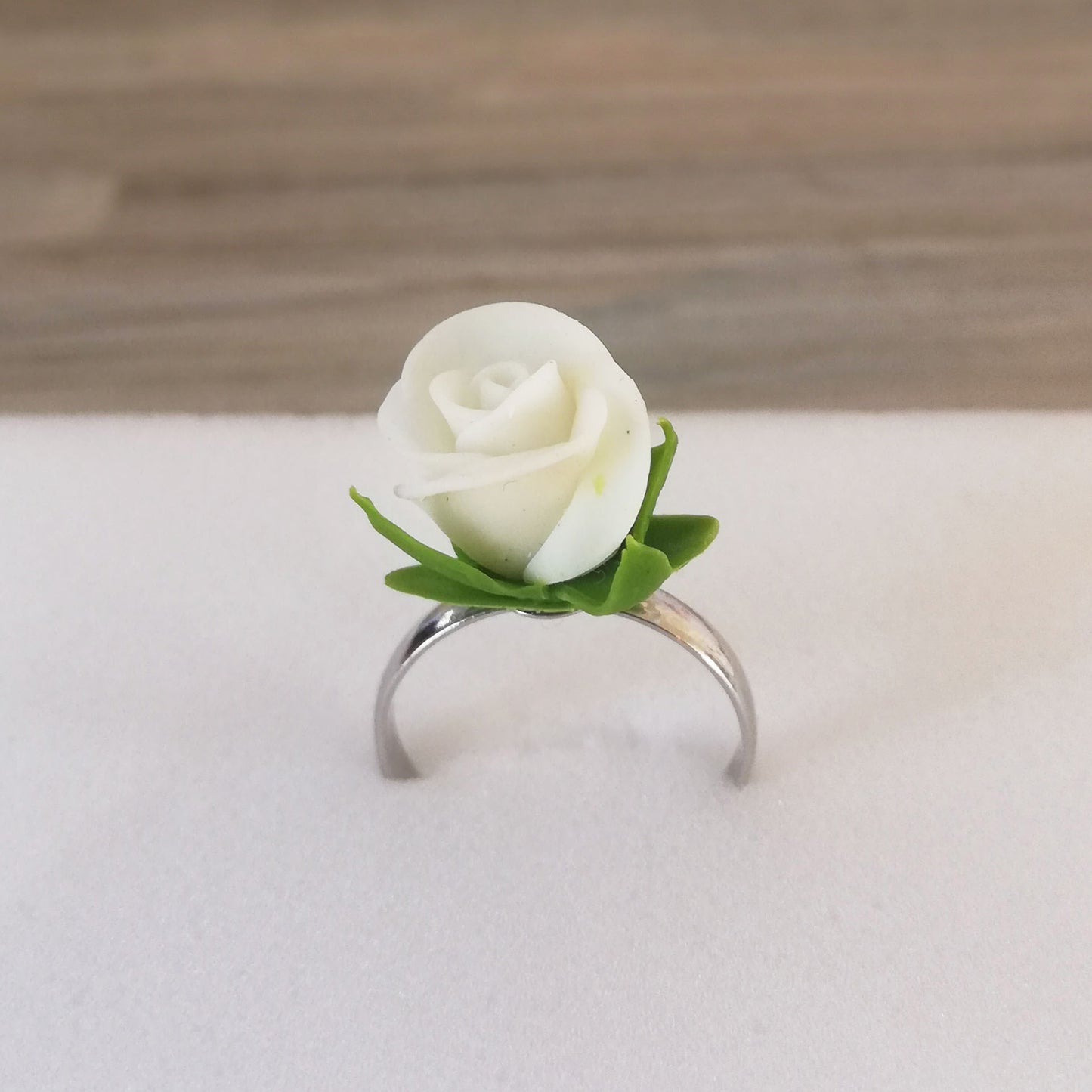 Bague rose blanc réglable