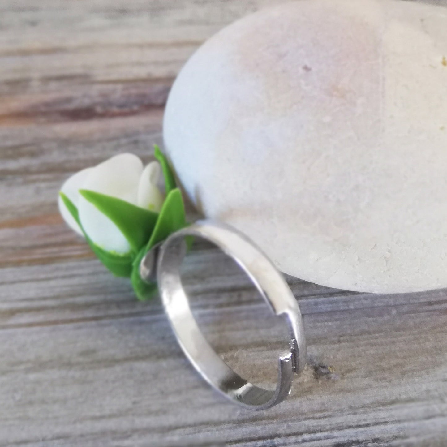 Bague rose blanc réglable