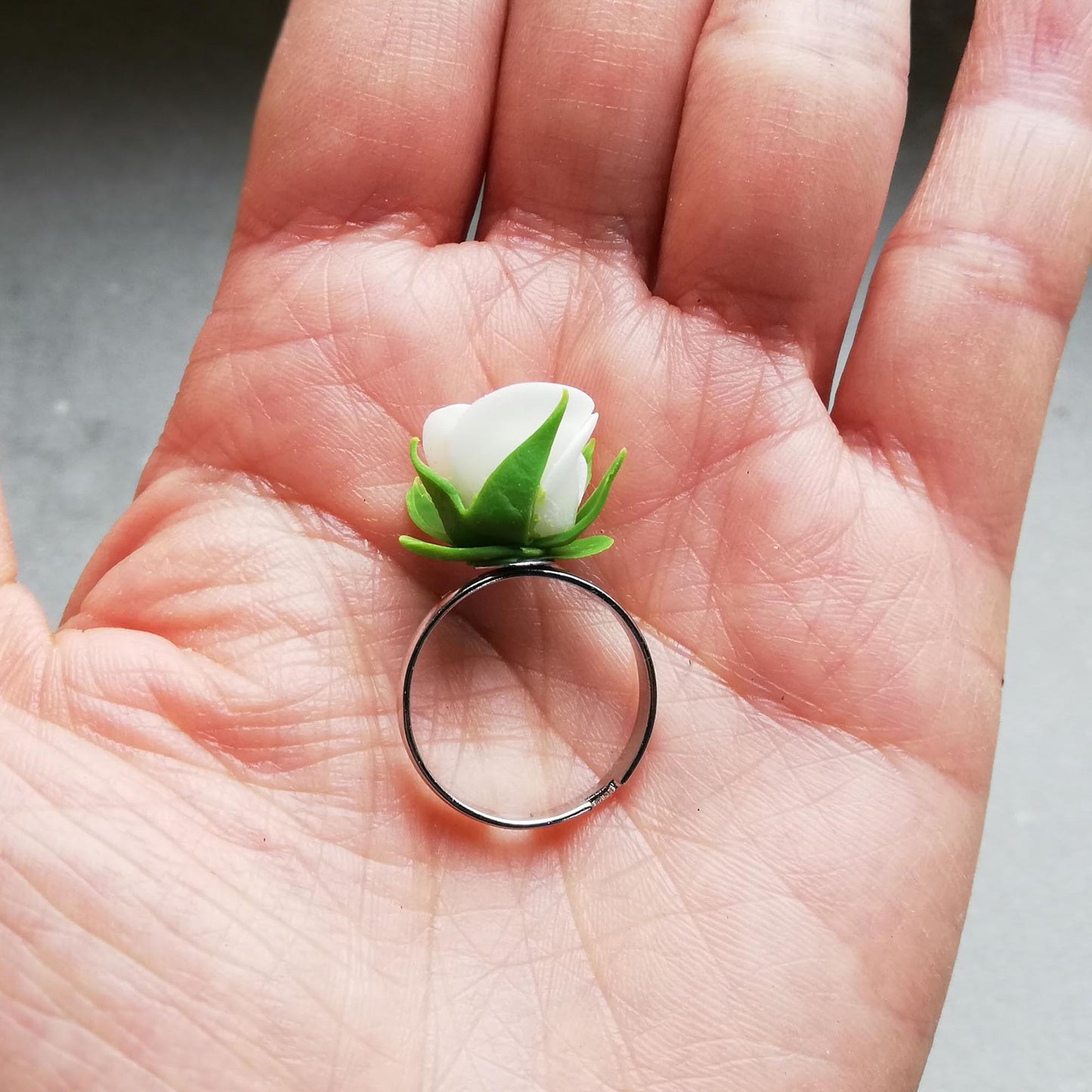 Bague rose blanc réglable