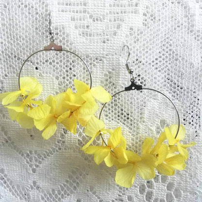 Boucle d'oreilles fleurs stabilisées jaune
