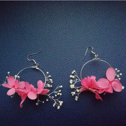 Boucle d'oreilles fleurs stabilisées rose pourpre