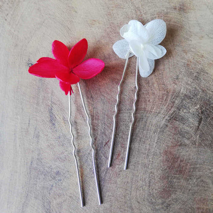 Lot de 2 Pins de fleur rouge