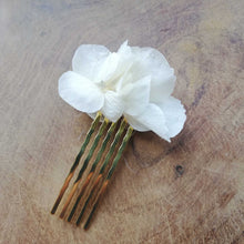 Charger l&#39;image dans la galerie, Peigne à cheveux de fleur stabilisé blanc
