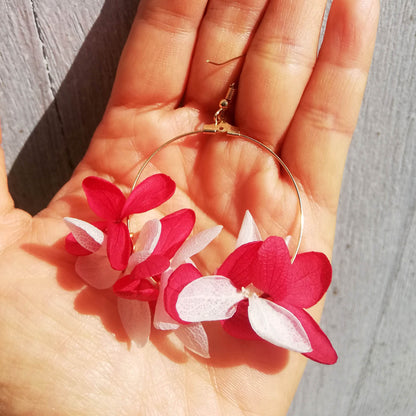 Boucle d'oreilles fleurs stabilisées rouge