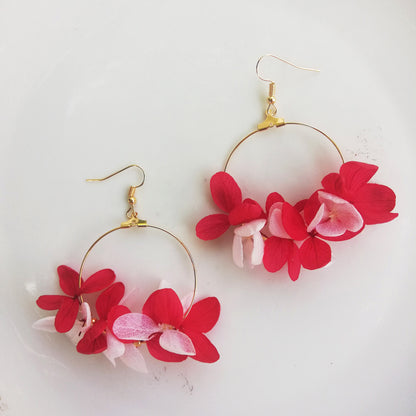 Boucle d'oreilles fleurs stabilisées rouge