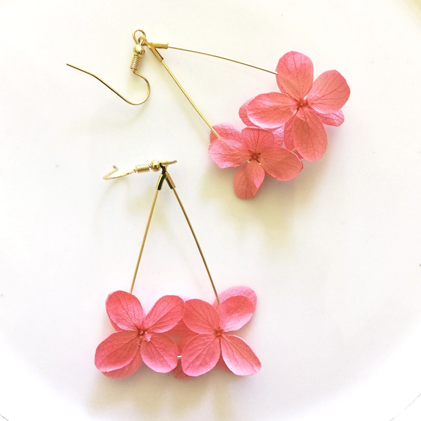 Boucles d'oreille en hortensia rose