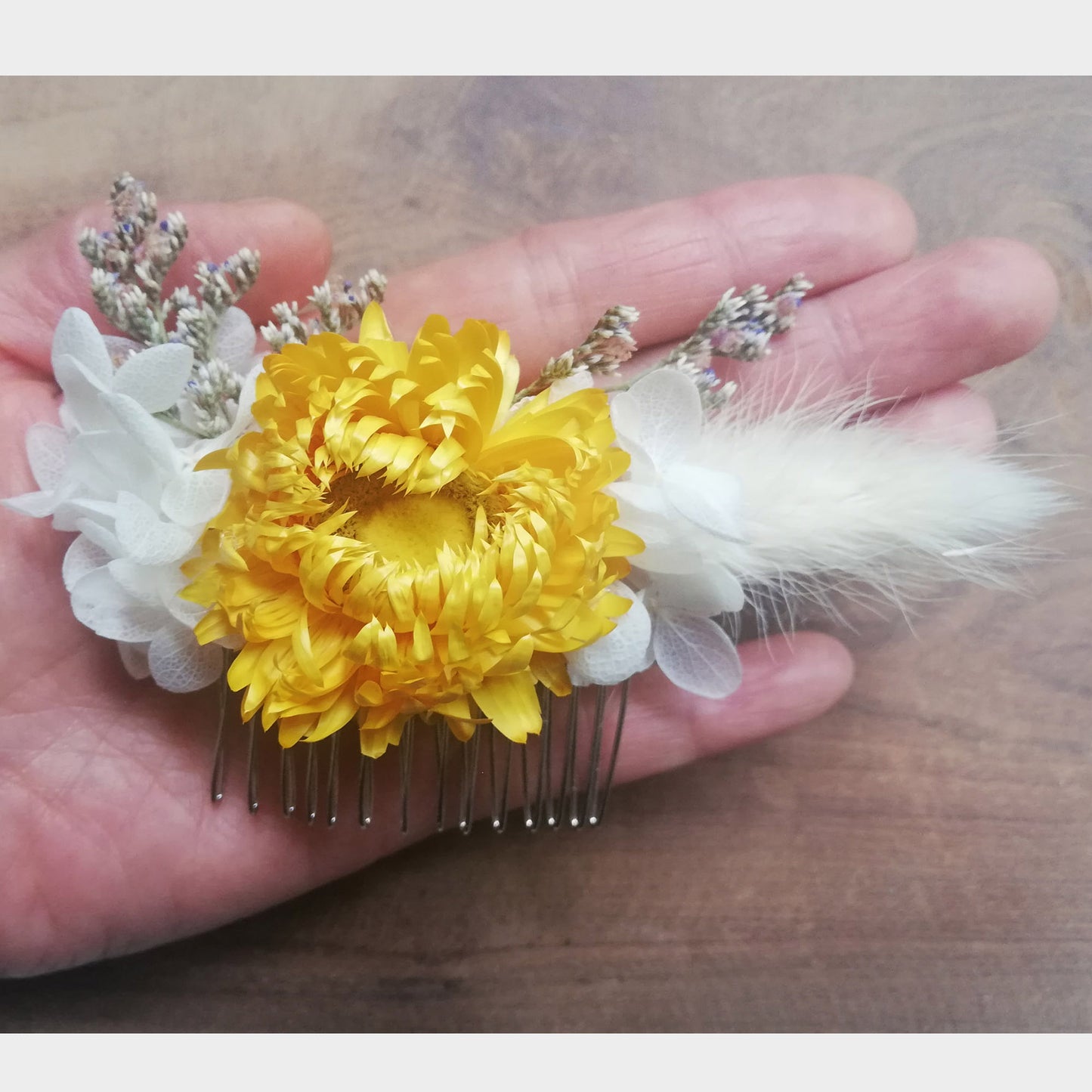 Peigne en fleur jaune