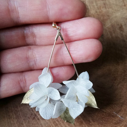 Boucle d'oreilles blanc en fleurs séchées
