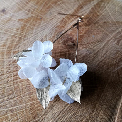 Boucle d'oreilles blanc en fleurs séchées