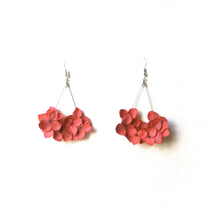 Boucle d'oreilles bordeaux en fleurs séchées
