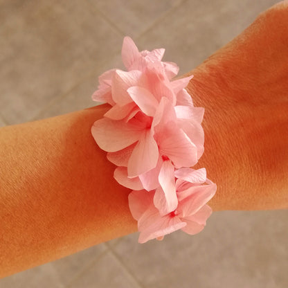 Bracelet rose en fleurs stabilisées