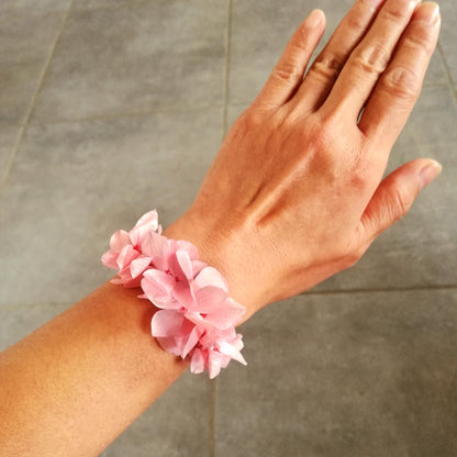Bracelet rose en fleurs stabilisées