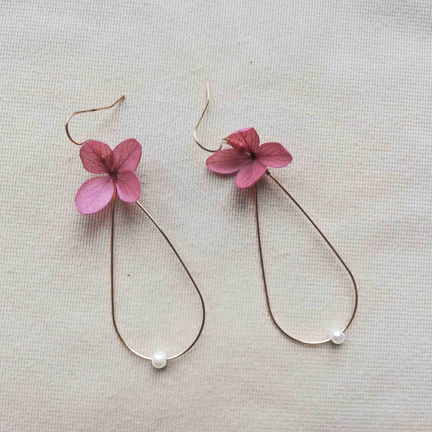 Boucle d'oreilles violet en fleurs séchées