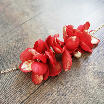 Bracelet en fleurs rouge stabilisées