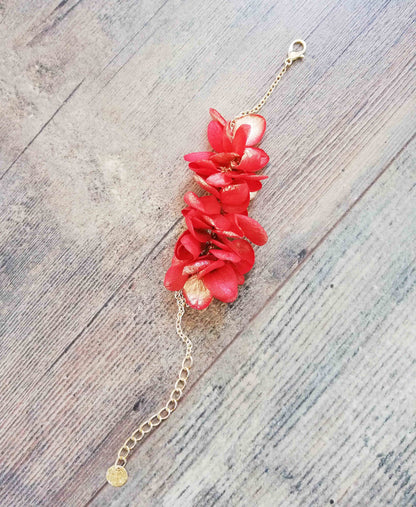 Bracelet en fleurs rouge stabilisées