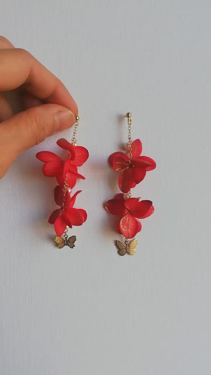 Boucles d'oreille en fleurs stabilisées rouge et or