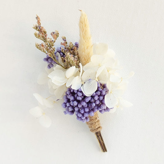 Boutonnière en fleurs stabilisées et séchée