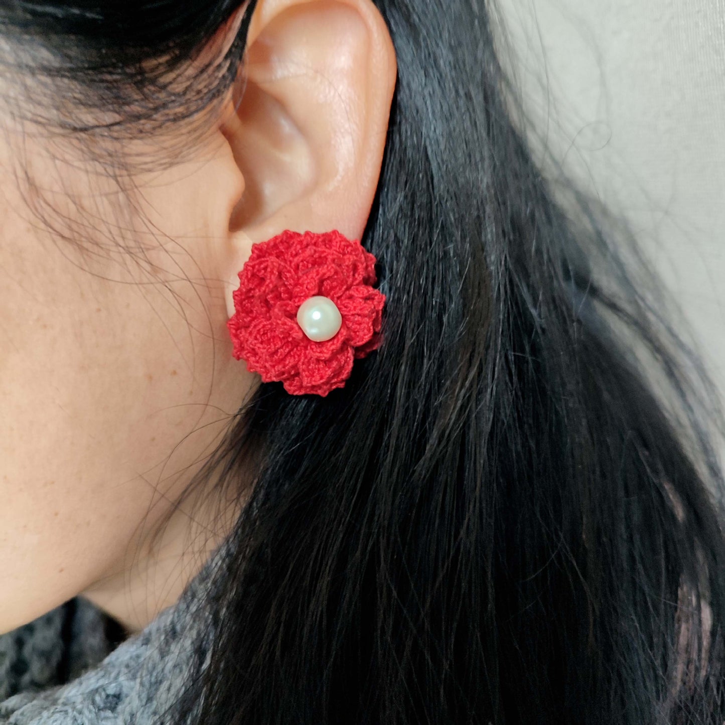 boucles d'oreilles rouges à clips