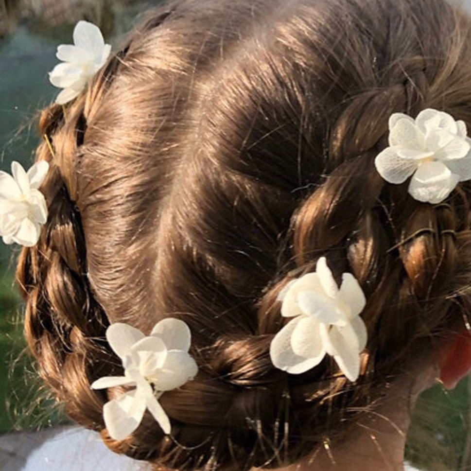 Lot de 2 épingles fleurs blanches